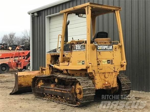 CAT D3C 크롤러 도저