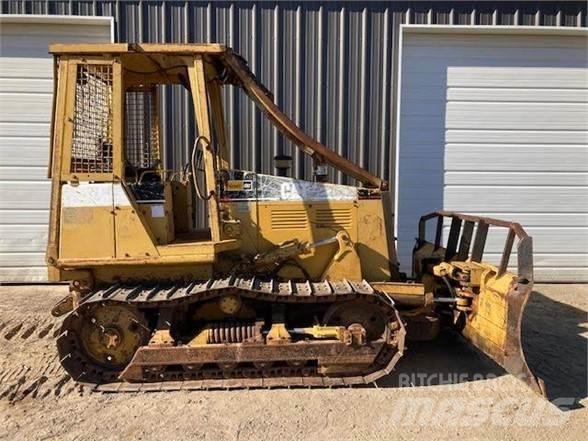 CAT D3C 크롤러 도저