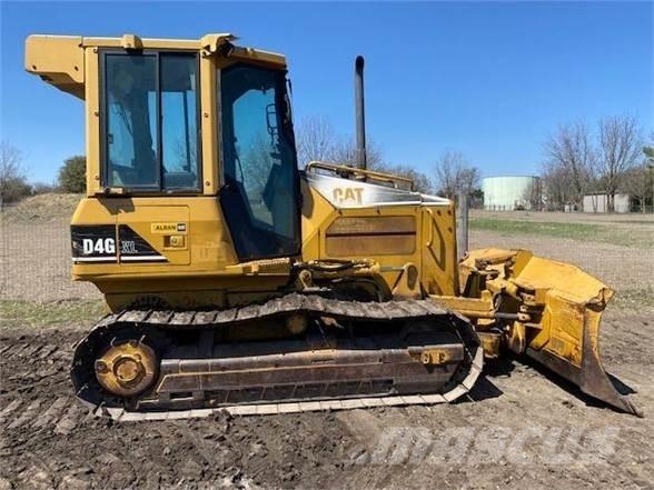 CAT D4G XL 크롤러 도저