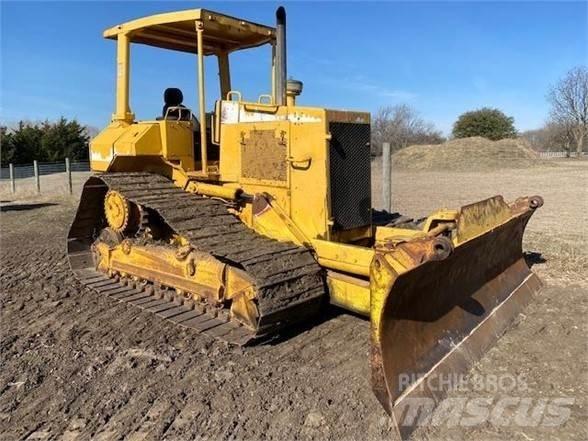 CAT D5M LGP 크롤러 도저