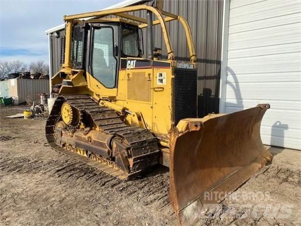 CAT D5M XL 크롤러 도저