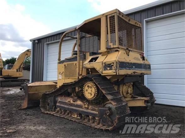 CAT D5M XL 크롤러 도저