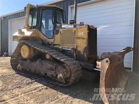 CAT D6M XL 크롤러 도저
