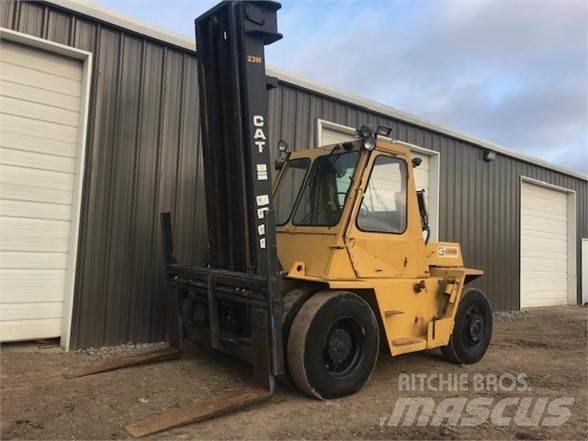 CAT V180B 디젤 지게차