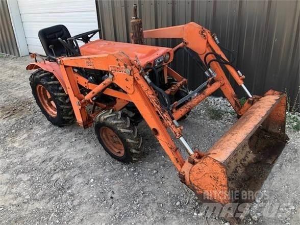 Kubota B7100 트랙터
