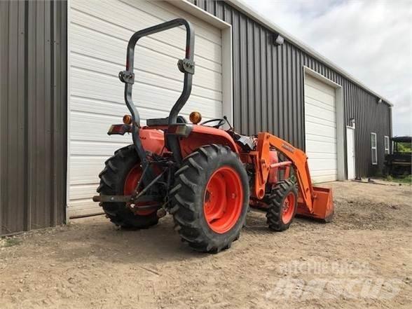 Kubota L3200 트랙터