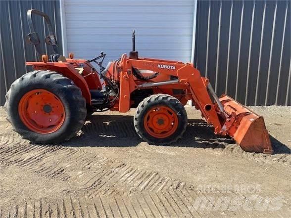 Kubota M4700 트랙터