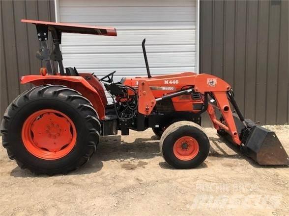 Kubota M9000 트랙터
