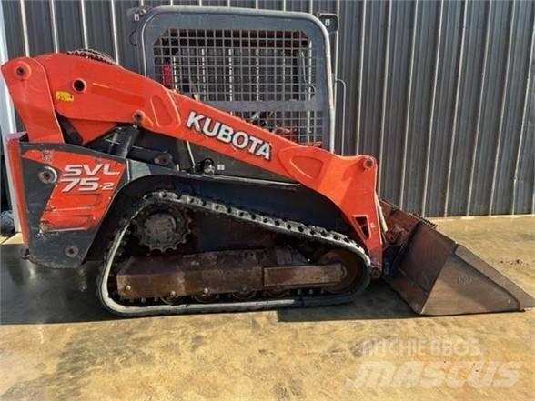 Kubota SVL75-2  스키드로더