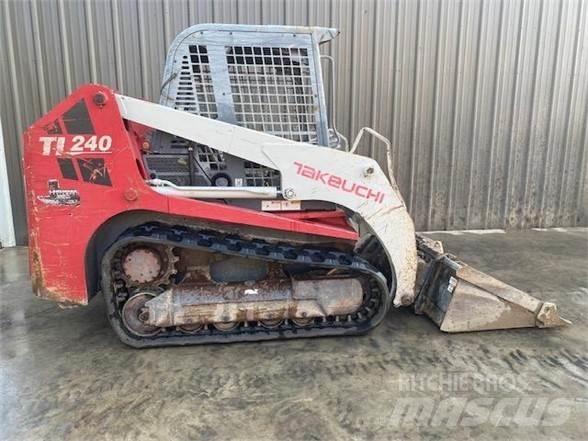 Takeuchi TL240  스키드로더