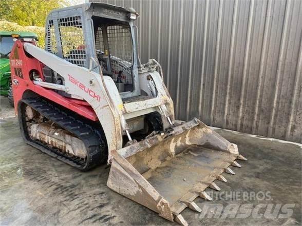 Takeuchi TL240  스키드로더