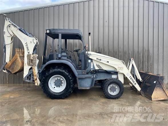 Terex TLB840R 백호로더