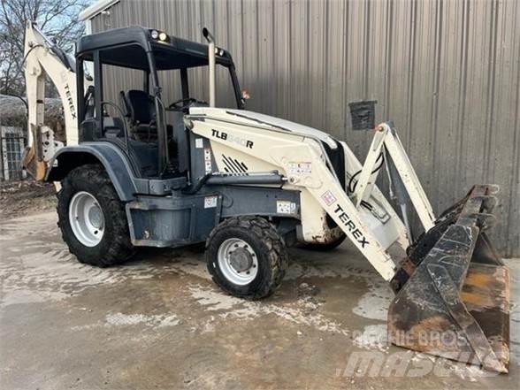 Terex TLB840R 백호로더