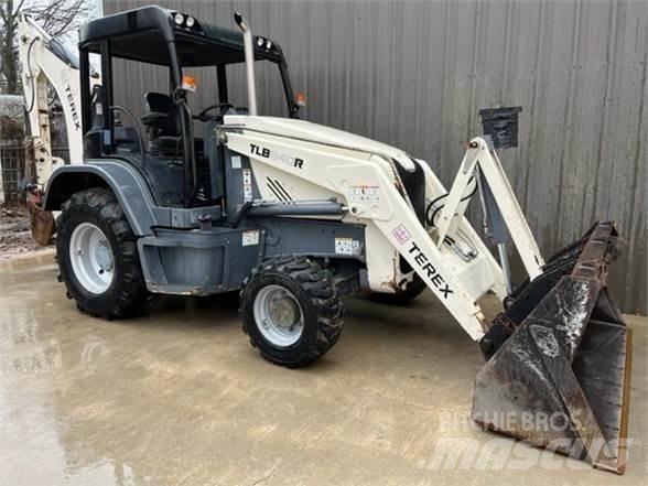 Terex TLB840R 백호로더