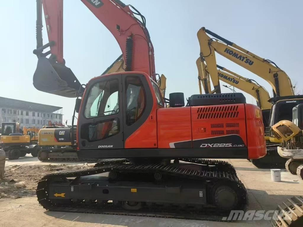 Doosan DX 225 LC 대형 굴삭기 29톤 이상