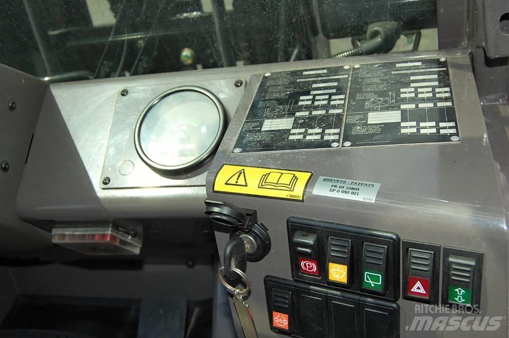 Manitou MH25-4T 자재 장비 - 기타