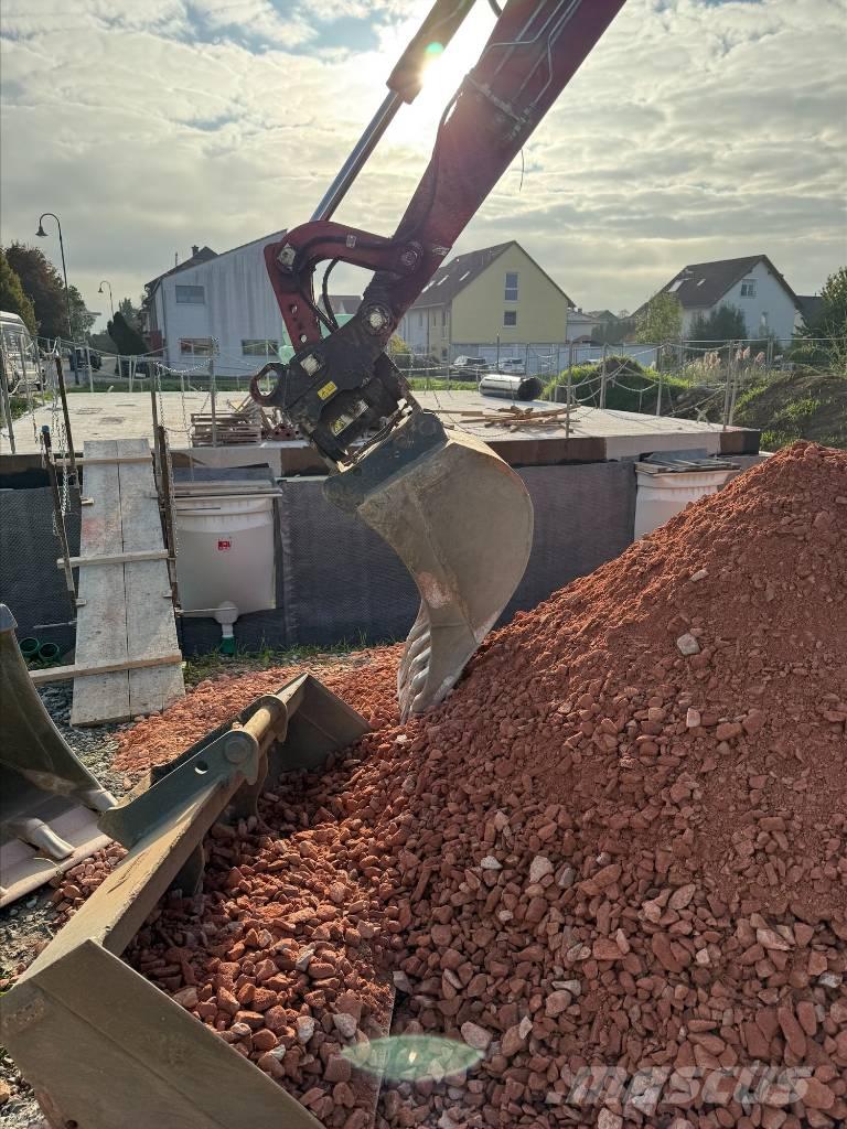 Yanmar B 110 W  휠 굴삭기