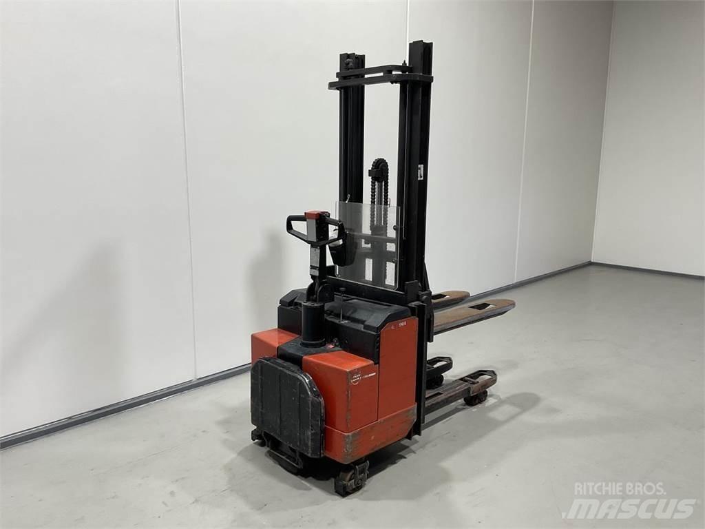 BT LSF1250/11 보행식 리치 지게차