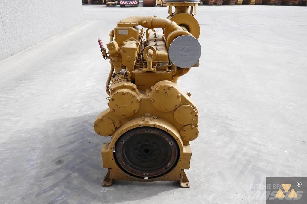 CAT D353E 엔진