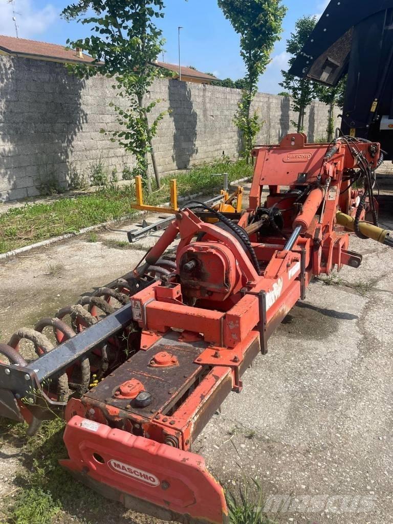 Maschio Aquila 5000 하로우