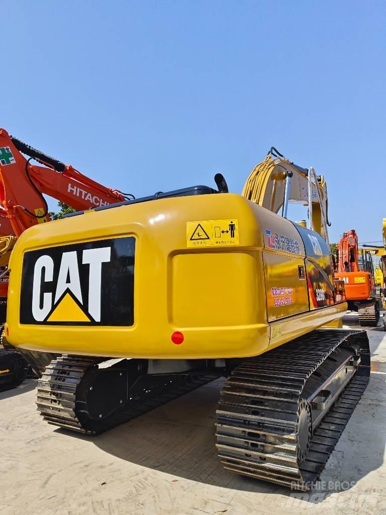 CAT 320 D 대형 굴삭기 29톤 이상