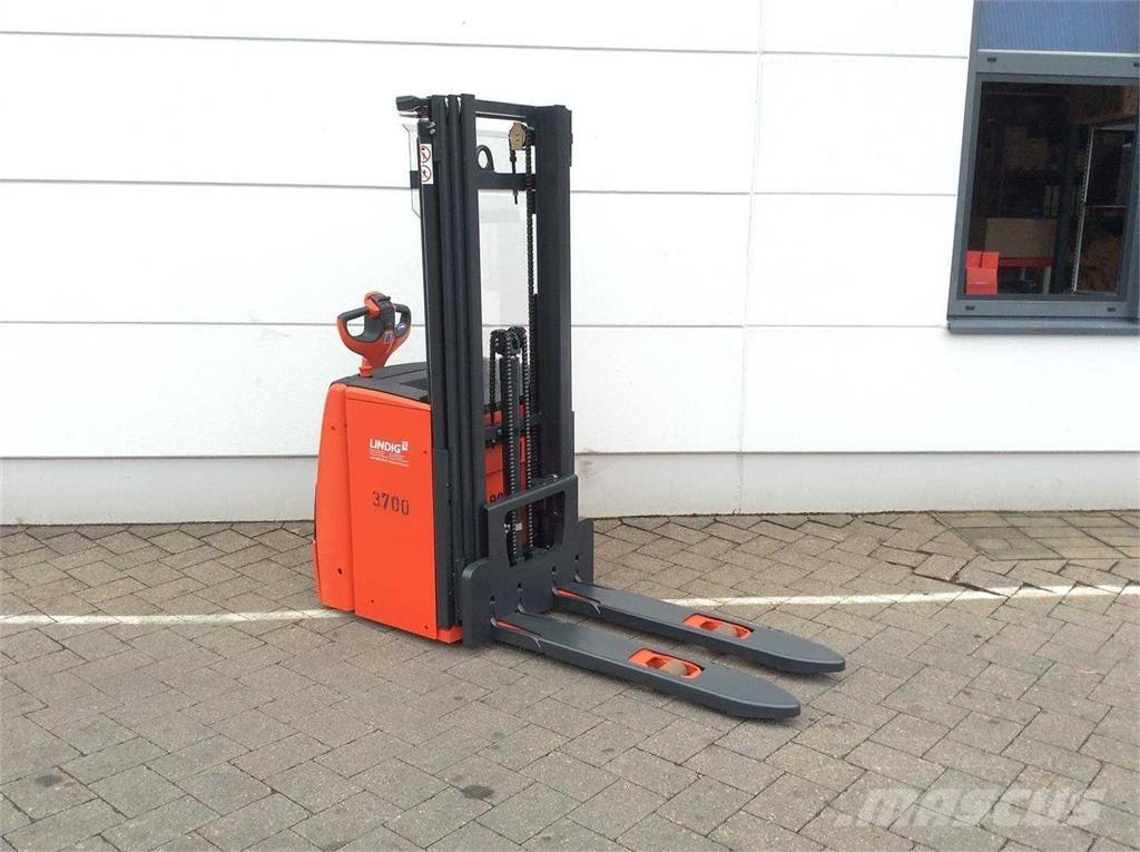 Linde L14 보행식 리치 지게차