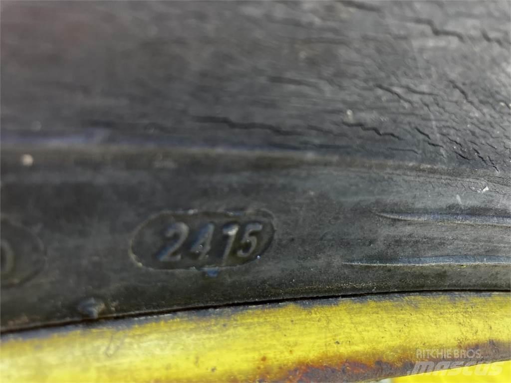 Petlas 520/85R46 타이어, 휠 및 림