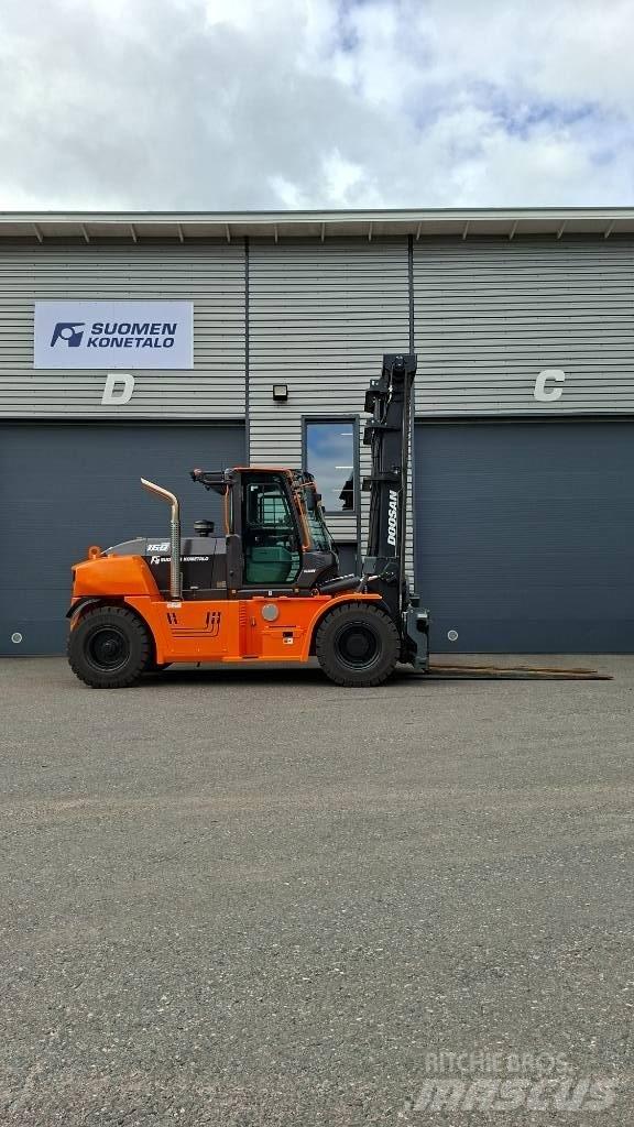 Doosan D160S-9 디젤 지게차