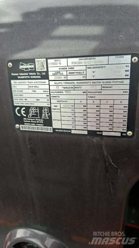 Doosan D160S-9 디젤 지게차