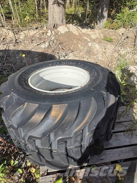 Sampo Rosenlew FR28 원목 포워더