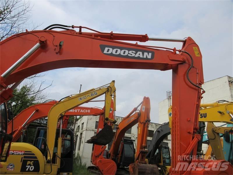 Doosan DX 300 LC 대형 굴삭기 29톤 이상