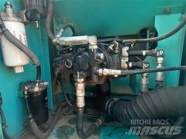 Kobelco SK 130 중형굴삭기 7톤-28톤