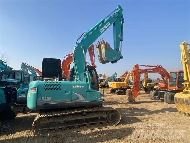 Kobelco SK 130 중형굴삭기 7톤-28톤