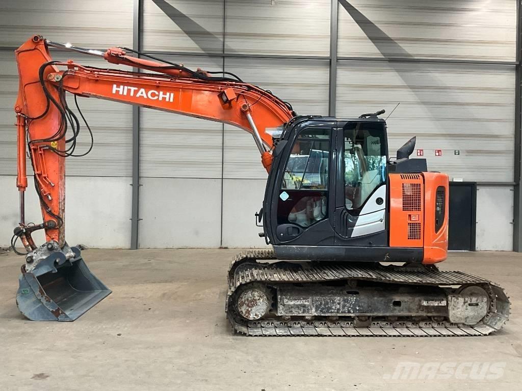 Hitachi ZX 135 US-6 대형 굴삭기 29톤 이상