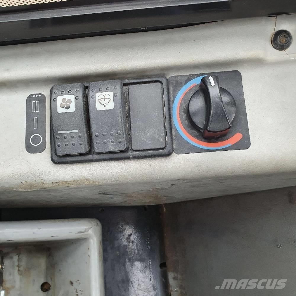 CAT 301.8 C 소형 굴삭기 7톤 미만