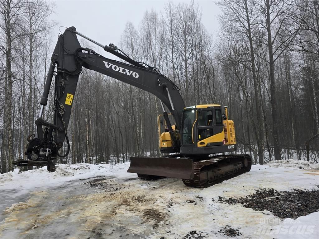 Volvo ECR235DL 대형 굴삭기 29톤 이상
