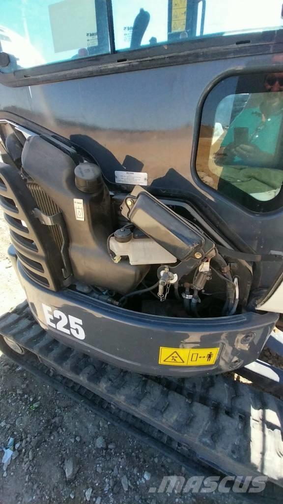 Bobcat E 25 소형 굴삭기 7톤 미만