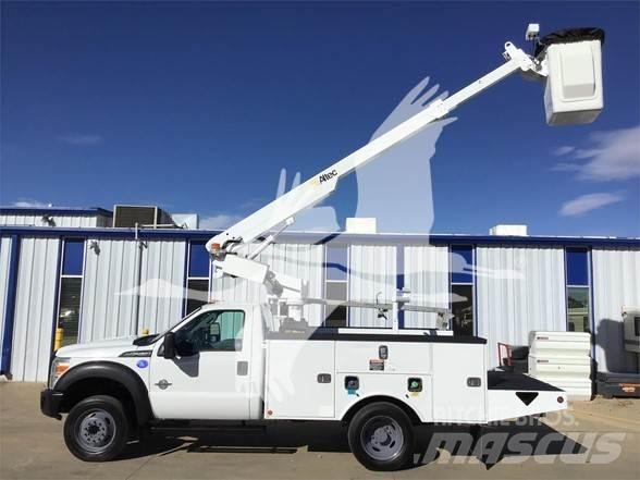 Altec AT200A 트럭 탑재 고소작업대