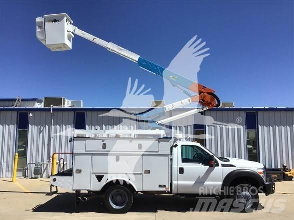Altec AT37G 트럭 탑재 고소작업대