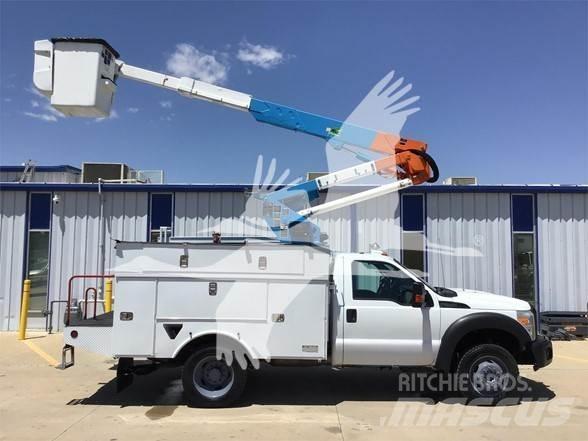 Altec AT37G 트럭 탑재 고소작업대