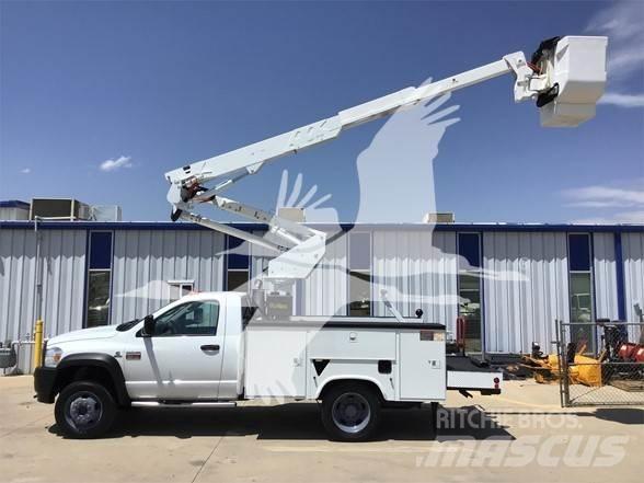 Altec AT37G 트럭 탑재 고소작업대