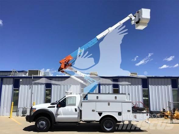 Altec AT37G 트럭 탑재 고소작업대