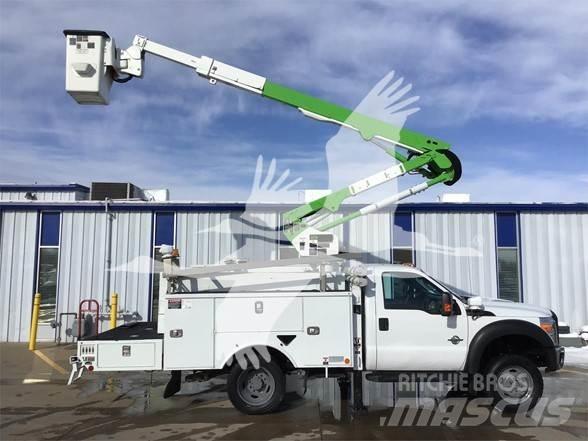 Altec AT40G 트럭 탑재 고소작업대