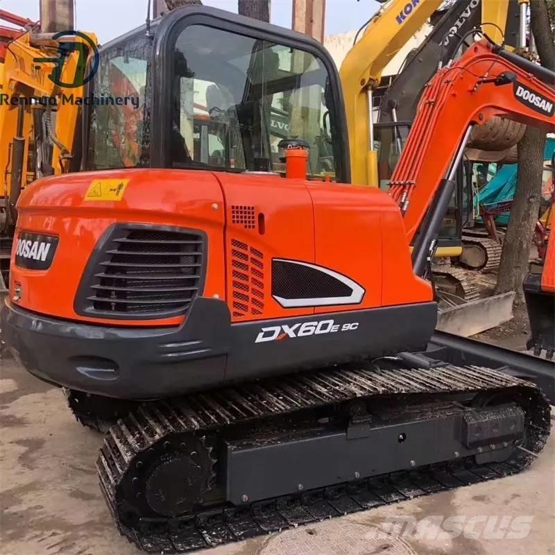 Doosan DX 60-9 C 대형 굴삭기 29톤 이상