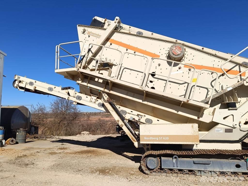 Metso NORDBERG ST620 이동식 선별기