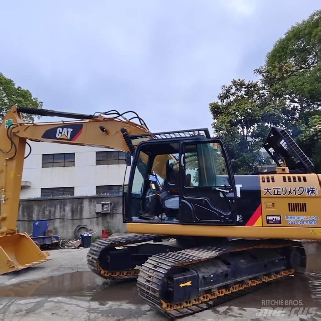 CAT 320 대형 굴삭기 29톤 이상