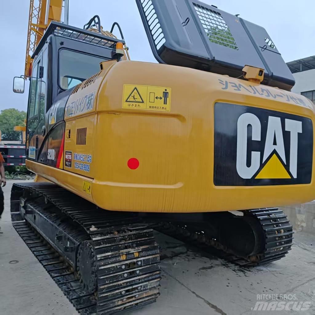 CAT 320 대형 굴삭기 29톤 이상
