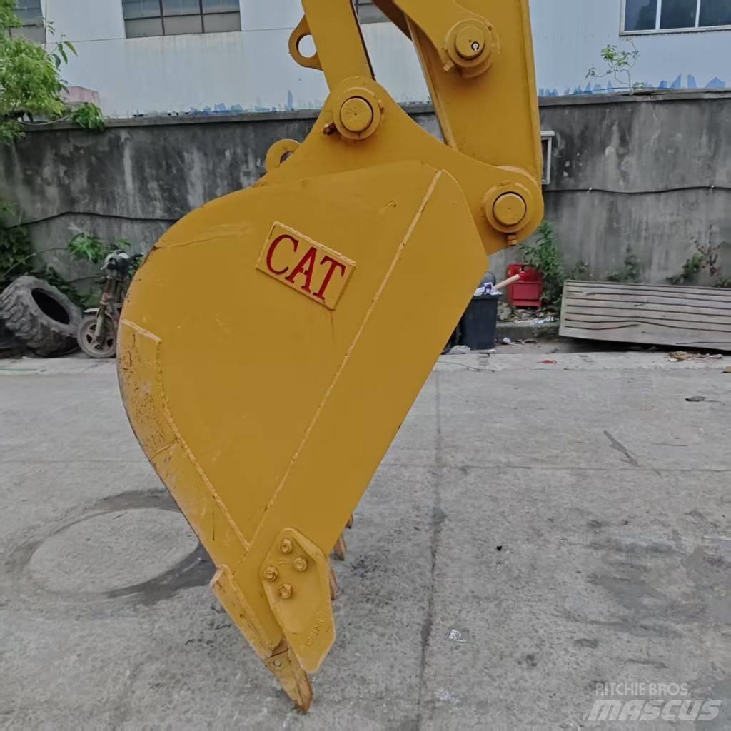 CAT 320 대형 굴삭기 29톤 이상