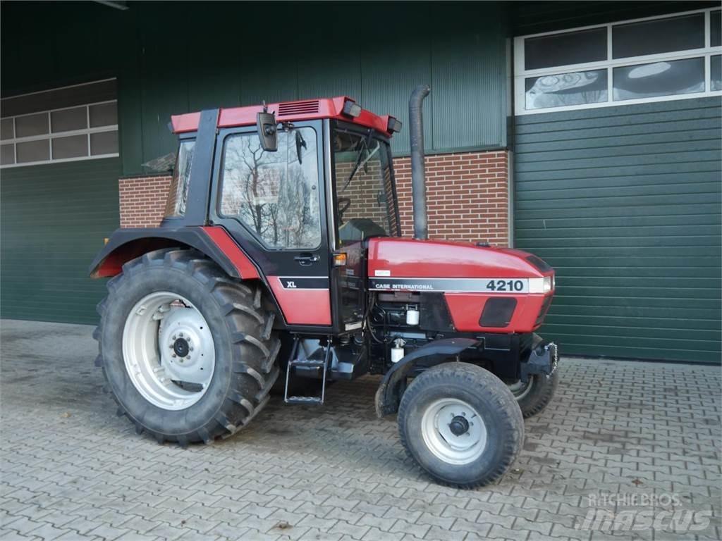 Case IH 4210 XL 트랙터