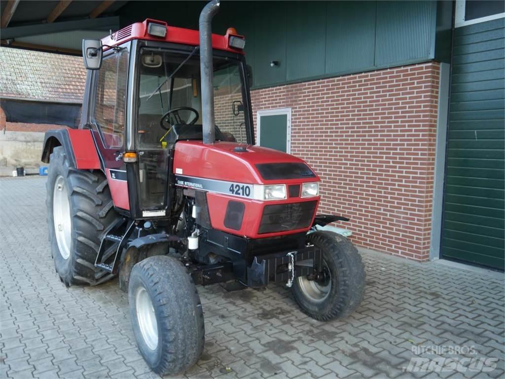 Case IH 4210 XL 트랙터